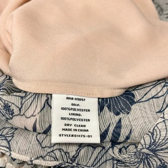 Lenon Swing Dress Blue Cream Floral V Neck Lightweight Flowy Women's S NWT - Picture 10 of 10